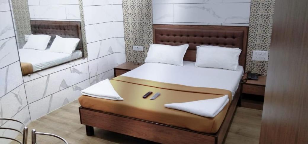 مومباي Hotel Royal Residency المظهر الخارجي الصورة